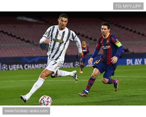 足球球星国家队帅气瞬间展现英姿与荣耀